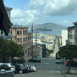 Meet your Posher, Leqah